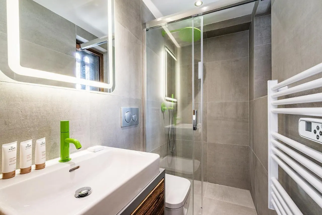 Chalet Badi Argentiere Chamonix - By Emerald Stay
